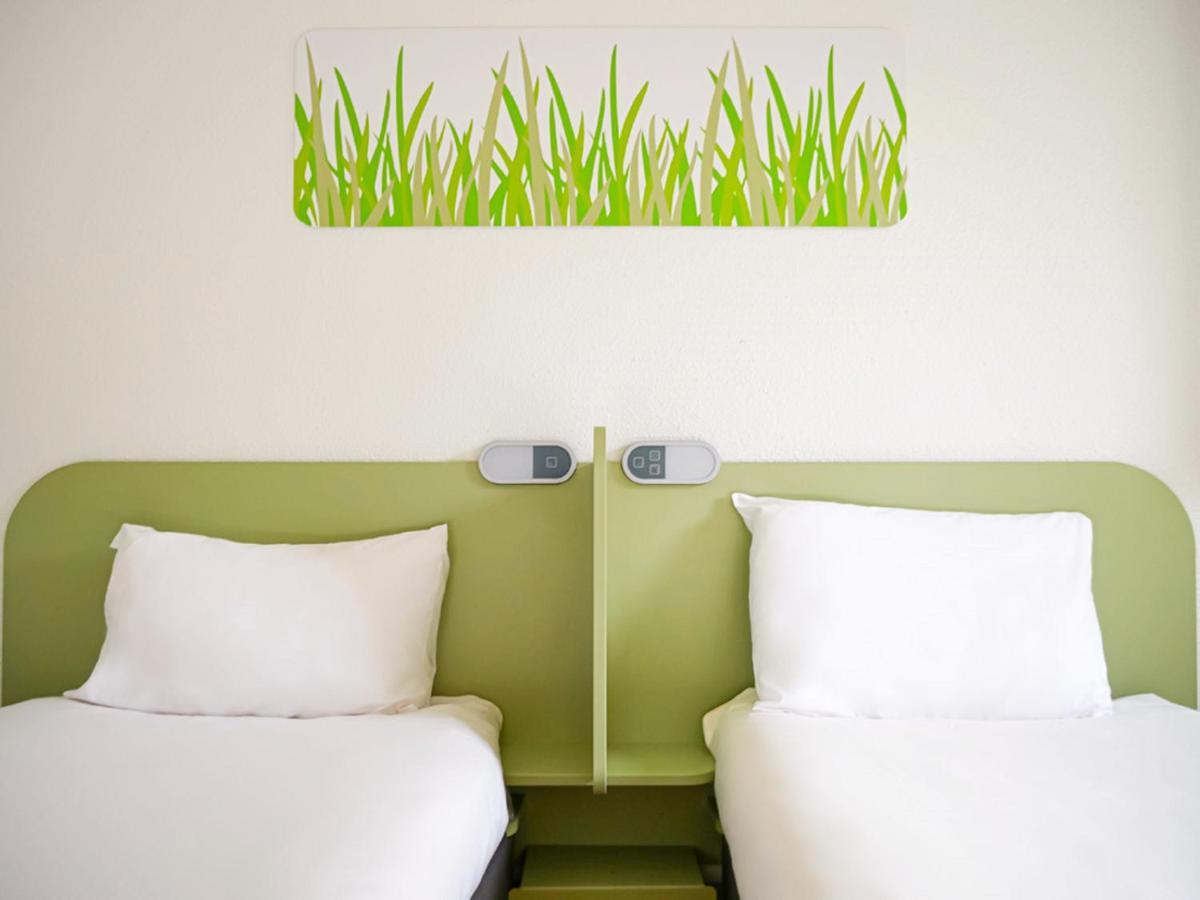 Ibis Budget Poitiers Nord Futuroscope Чассенеуил-Ду-Поитоу Экстерьер фото