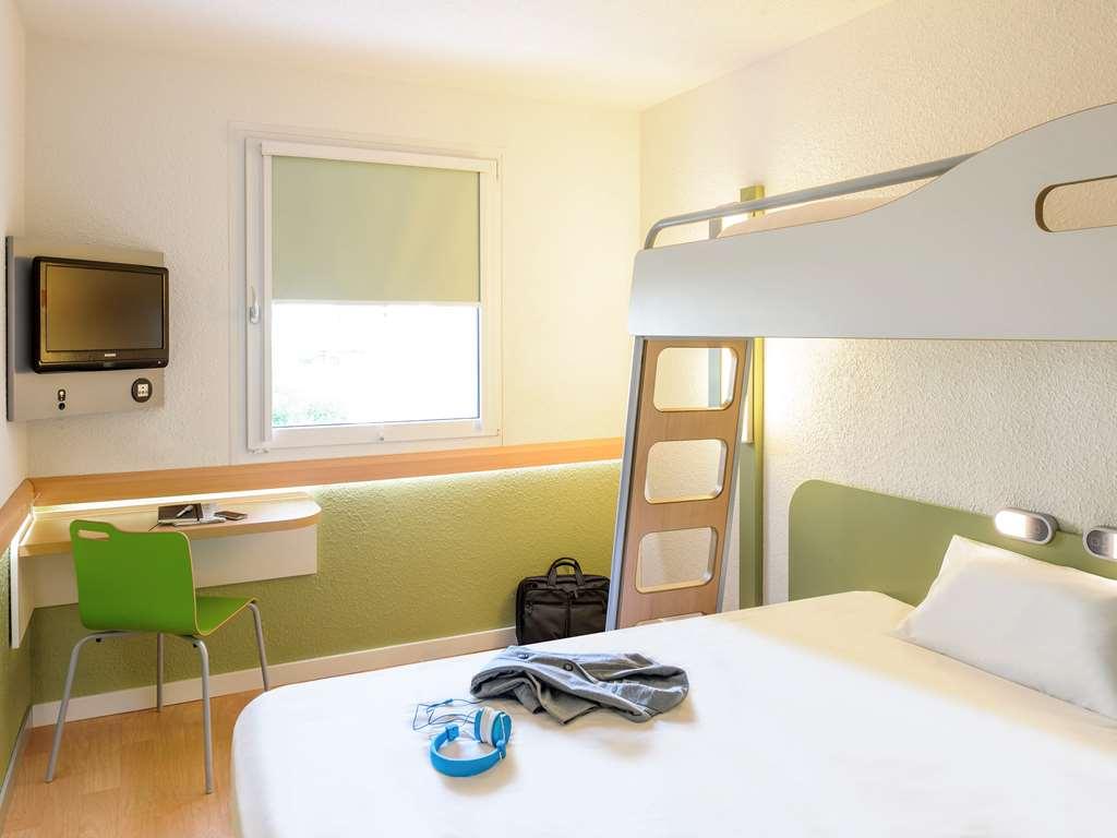 Ibis Budget Poitiers Nord Futuroscope Чассенеуил-Ду-Поитоу Номер фото