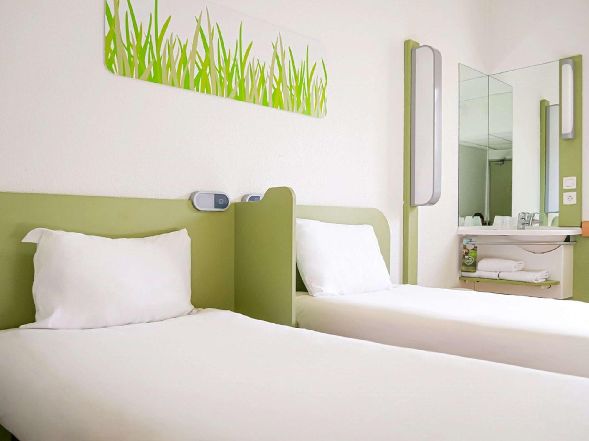 Ibis Budget Poitiers Nord Futuroscope Чассенеуил-Ду-Поитоу Экстерьер фото