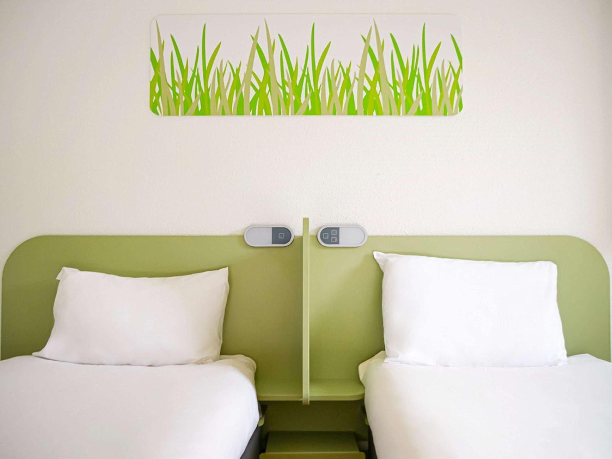 Ibis Budget Poitiers Nord Futuroscope Чассенеуил-Ду-Поитоу Экстерьер фото